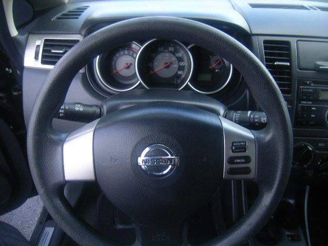 Nissan Versa 2008 photo 10