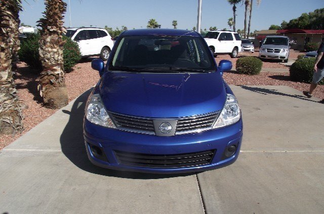 Nissan Versa 2008 photo 3