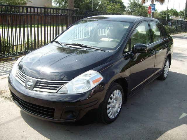 Nissan Versa 2008 photo 1