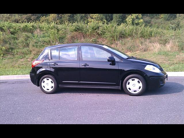 Nissan Versa 2008 photo 1