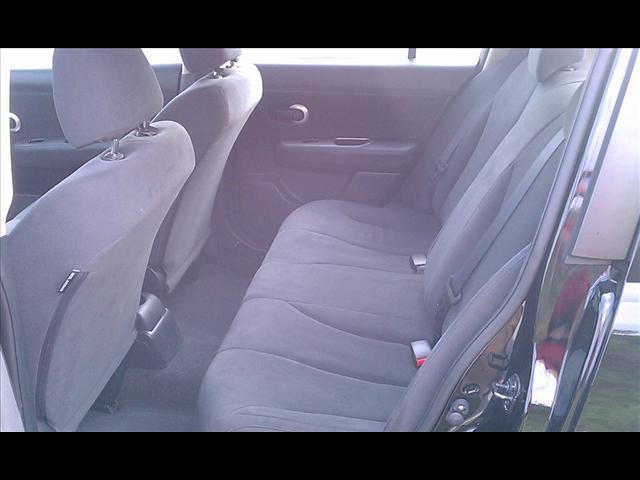 Nissan Versa 2008 photo 4