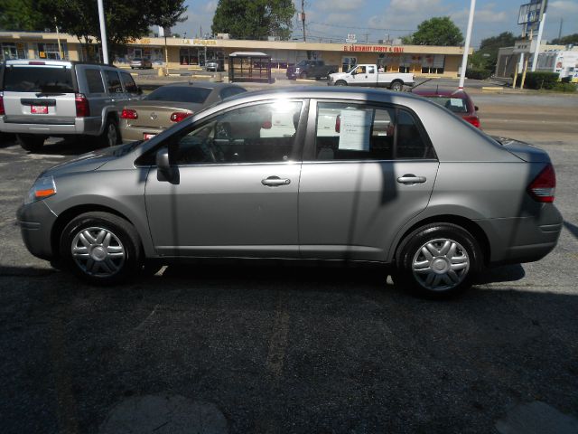 Nissan Versa 2008 photo 1