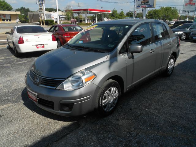 Nissan Versa 2008 photo 2