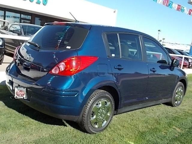 Nissan Versa 2008 photo 2