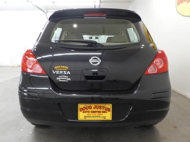 Nissan Versa 2008 photo 1