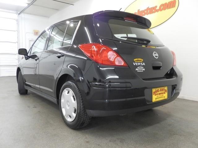 Nissan Versa 2008 photo 2