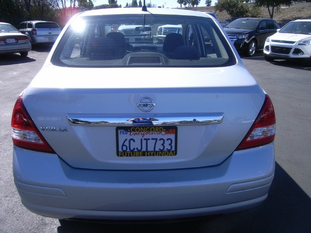 Nissan Versa 2008 photo 5