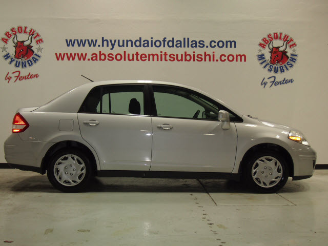 Nissan Versa 2008 photo 1