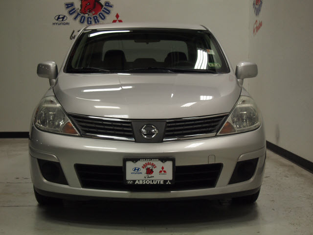 Nissan Versa 2008 photo 3