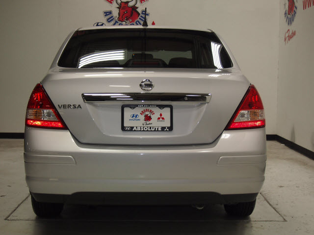 Nissan Versa 2008 photo 4