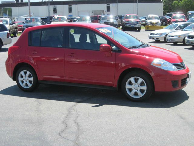 Nissan Versa 2008 photo 1