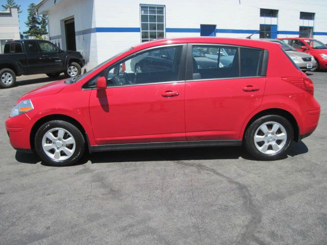 Nissan Versa 2008 photo 3