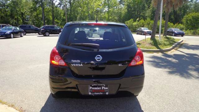 Nissan Versa Limited Access Cab 4WD Hatchback