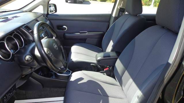 Nissan Versa 2008 photo 17