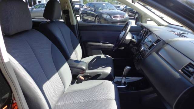 Nissan Versa 2008 photo 18