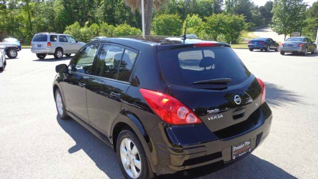 Nissan Versa 2008 photo 2