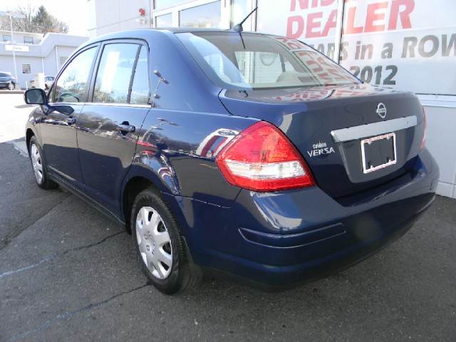 Nissan Versa 2008 photo 3