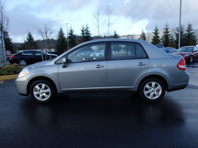 Nissan Versa 2009 photo 3