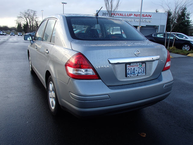 Nissan Versa 2009 photo 4