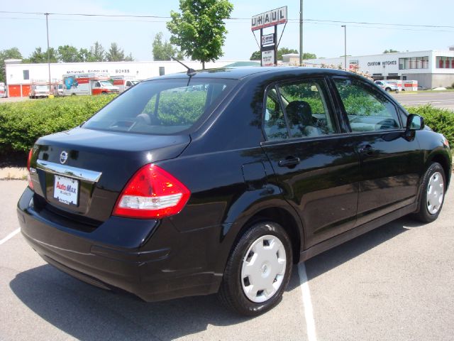 Nissan Versa 2009 photo 17