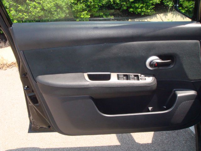 Nissan Versa 2009 photo 7