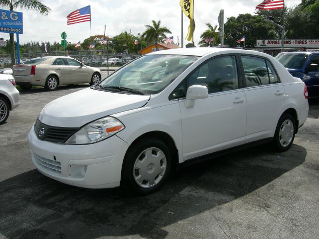 Nissan Versa 2009 photo 7