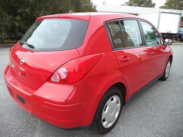 Nissan Versa 2009 photo 4