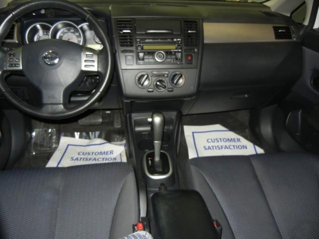 Nissan Versa 2009 photo 1