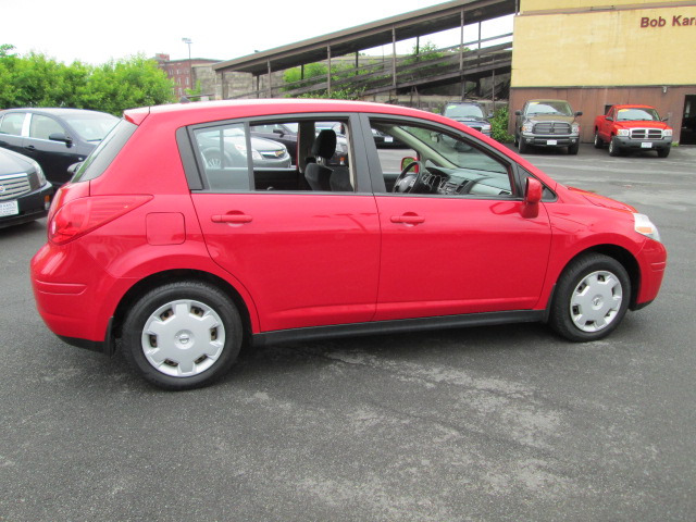 Nissan Versa 2009 photo 8