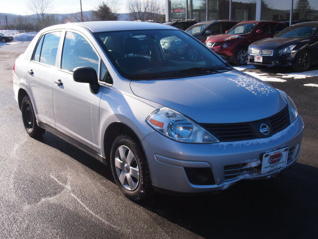 Nissan Versa 2009 photo 5