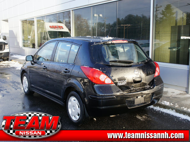 Nissan Versa 2009 photo 4