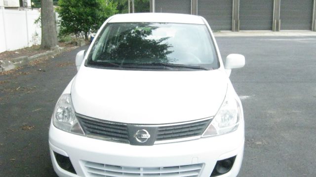 Nissan Versa 2009 photo 4