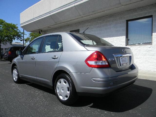 Nissan Versa 2009 photo 5