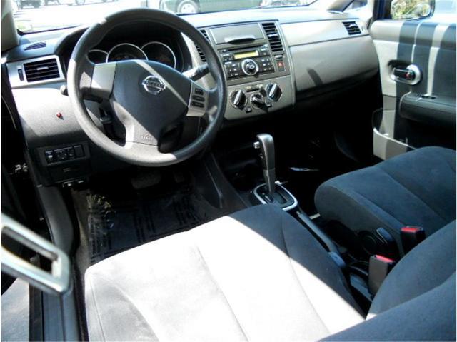 Nissan Versa 2009 photo 3