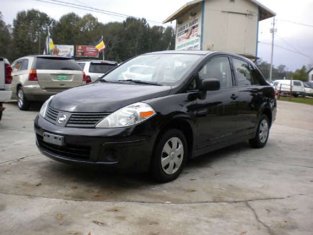 Nissan Versa 2009 photo 1