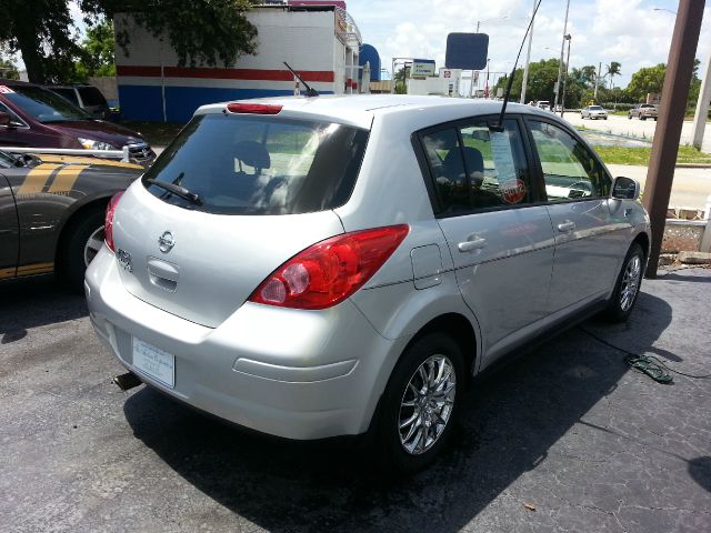 Nissan Versa 2009 photo 4