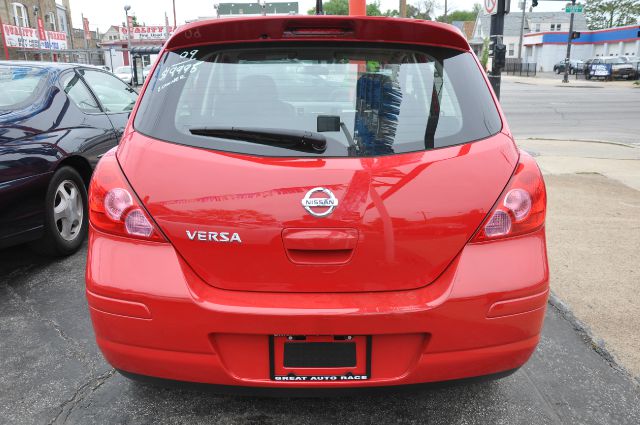 Nissan Versa 2009 photo 2