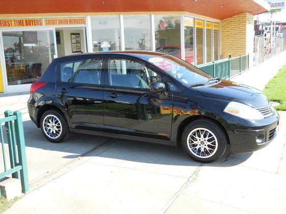 Nissan Versa 2009 photo 1