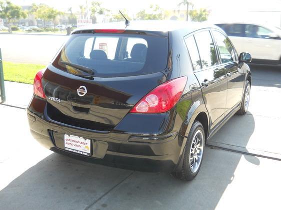 Nissan Versa 2009 photo 2