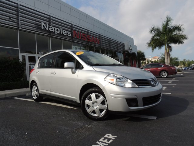 Nissan Versa 2009 photo 1