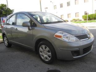 Nissan Versa Limited Access Cab 4WD Hatchback