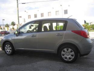 Nissan Versa 2009 photo 1