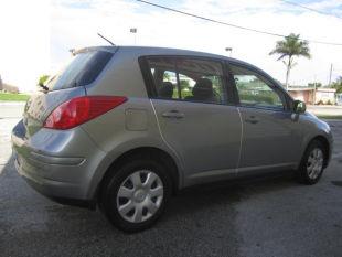 Nissan Versa 2009 photo 5