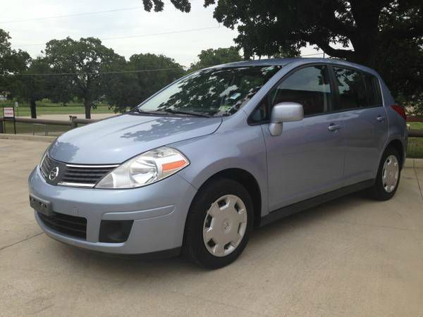 Nissan Versa 2009 photo 1