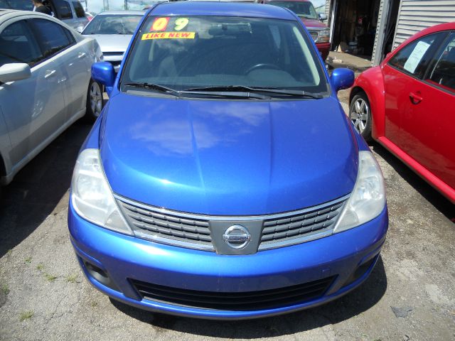 Nissan Versa 2009 photo 1