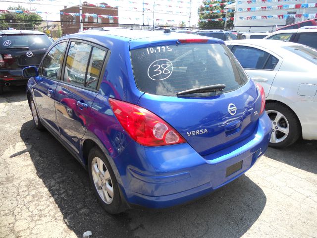 Nissan Versa 2009 photo 3