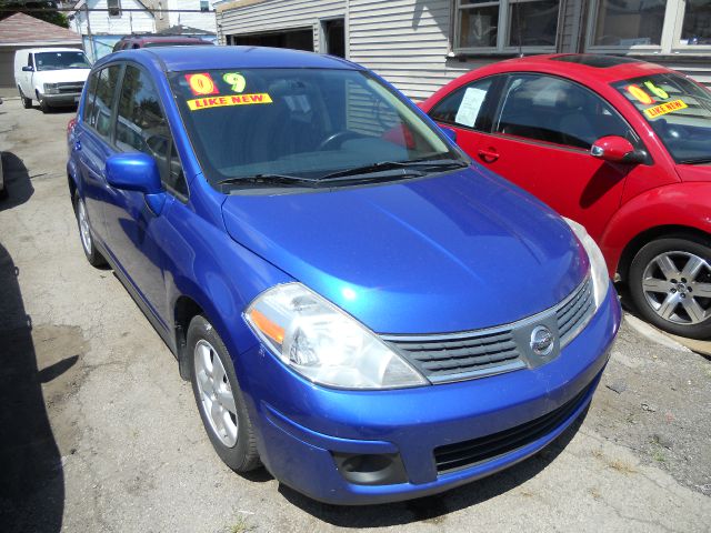 Nissan Versa 2009 photo 4