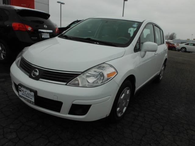 Nissan Versa 2009 photo 2