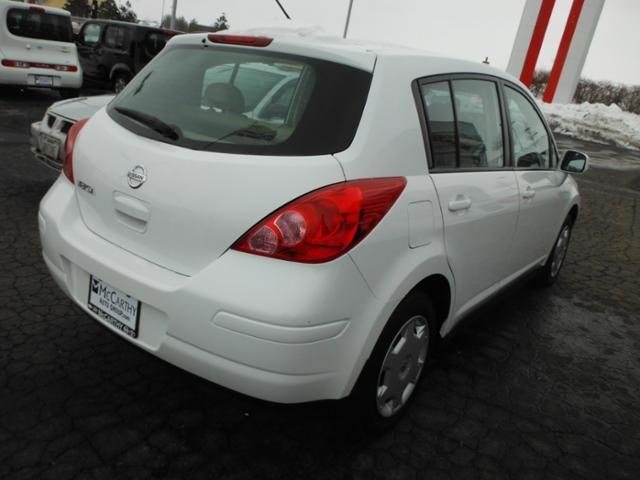 Nissan Versa 2009 photo 3