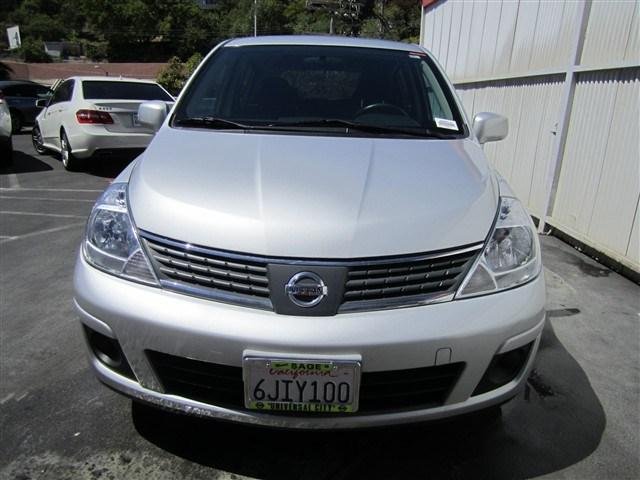 Nissan Versa 2009 photo 1